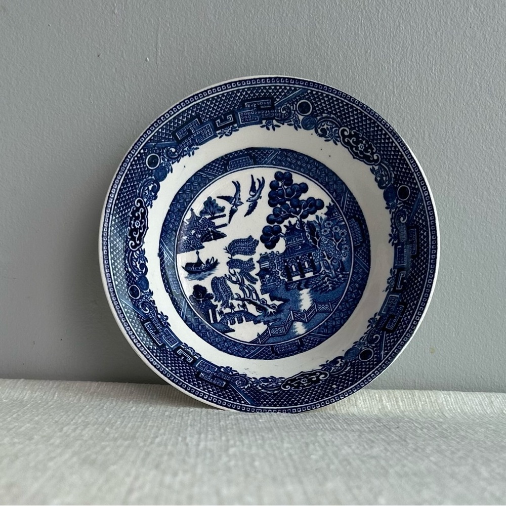 JOHNSON BROTHERS small blue willow vintage stoneware bowl